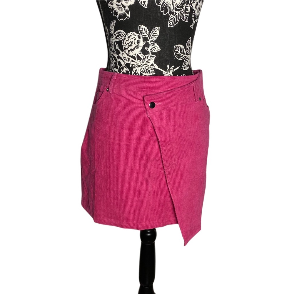 NWT Honey Punch Hot Pink Asymmetrical Corduroy Mini Skirt with pockets
